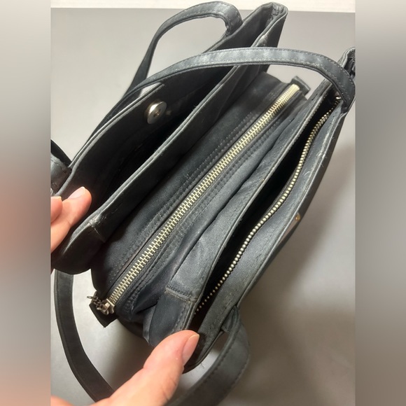 GUESS Vintage 90s Black Shoulder Bag - Picture 3 of 12